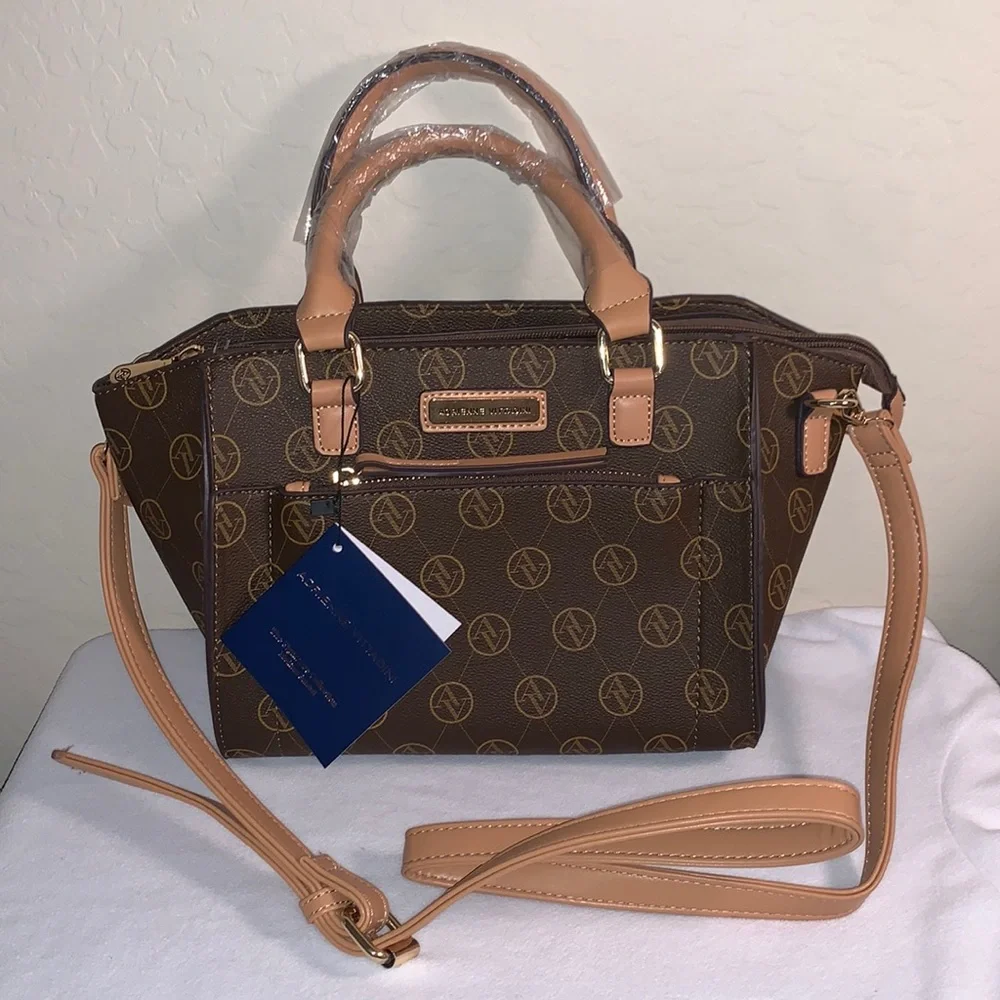 ADRIENNE VITTADINI BRAND NEW WITH TAGS GORGEOUS SATCHEL - Picture 1 of 11